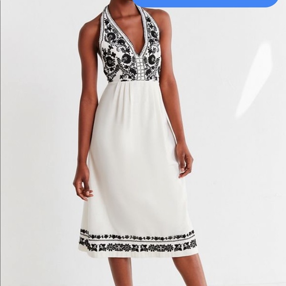 Embroidered halter dress Clearance